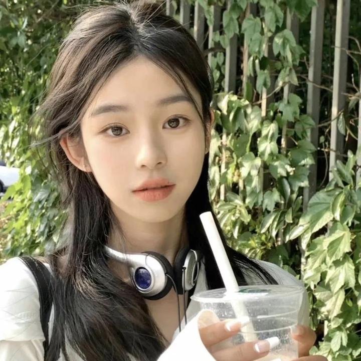 抓着彩虹的男人
